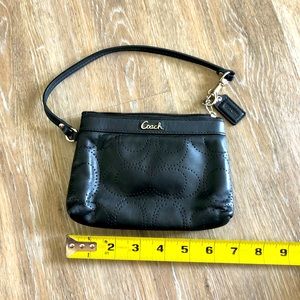 Coach wristlet black